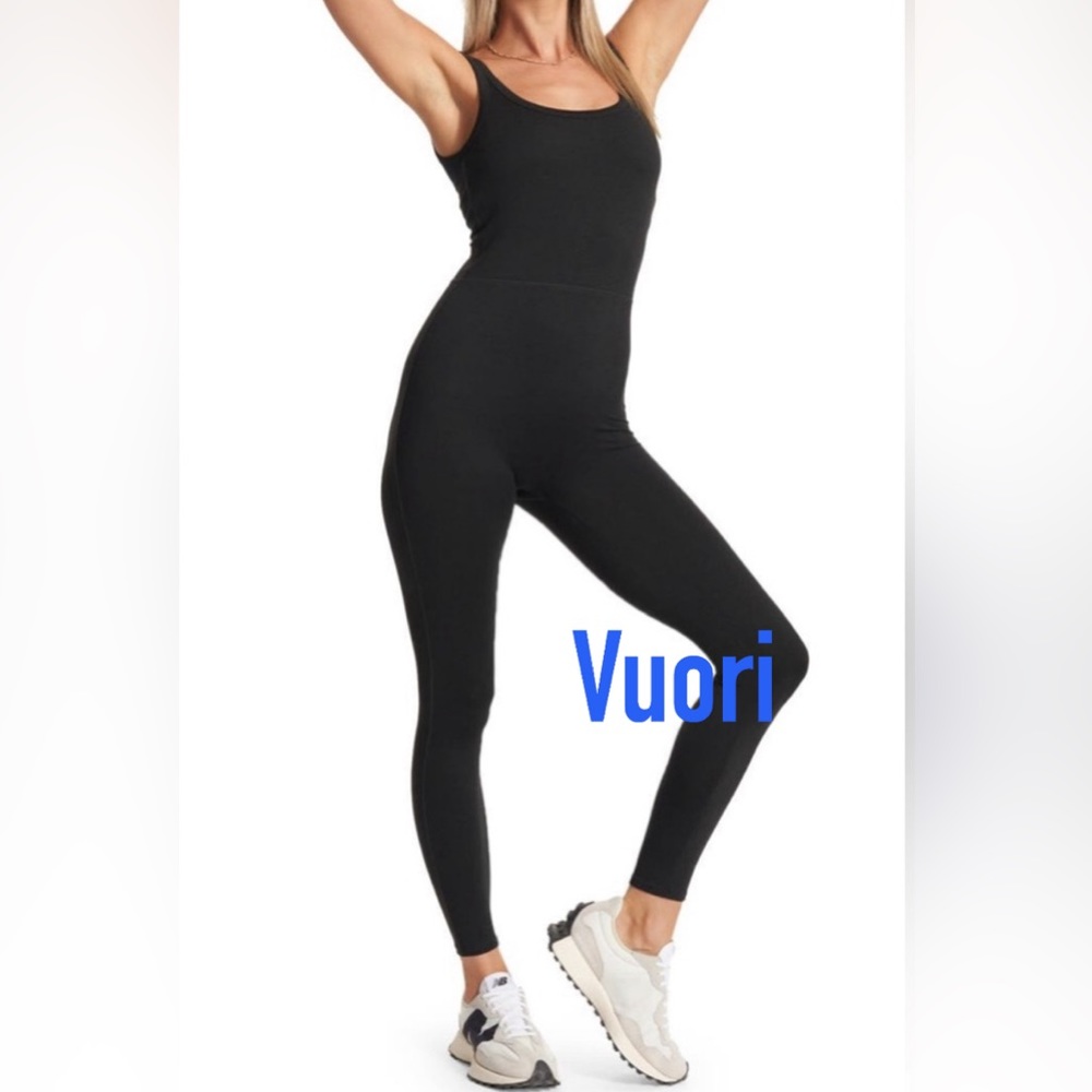 New * Vuori Halo Essential Jumpsuit * Black Heather * Small